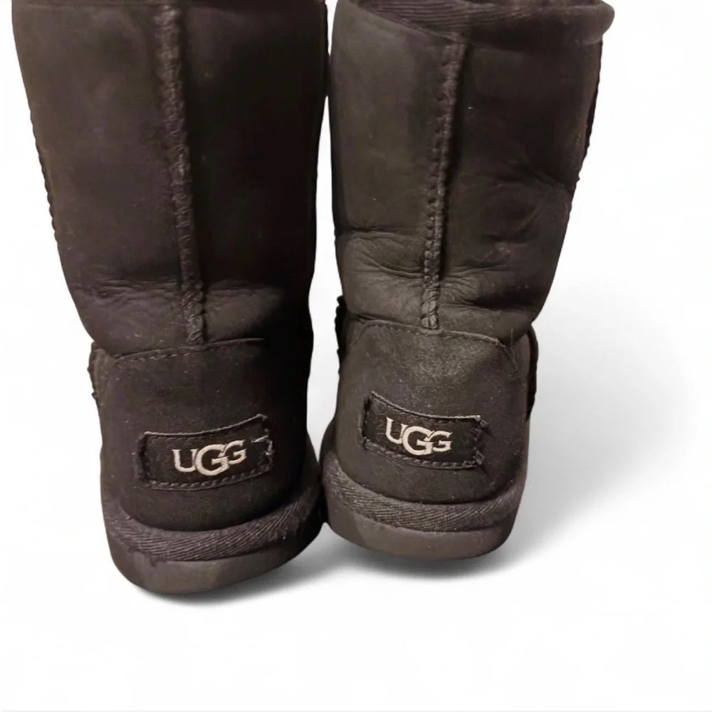 UGG Classic Black Boots for kids, size 2
